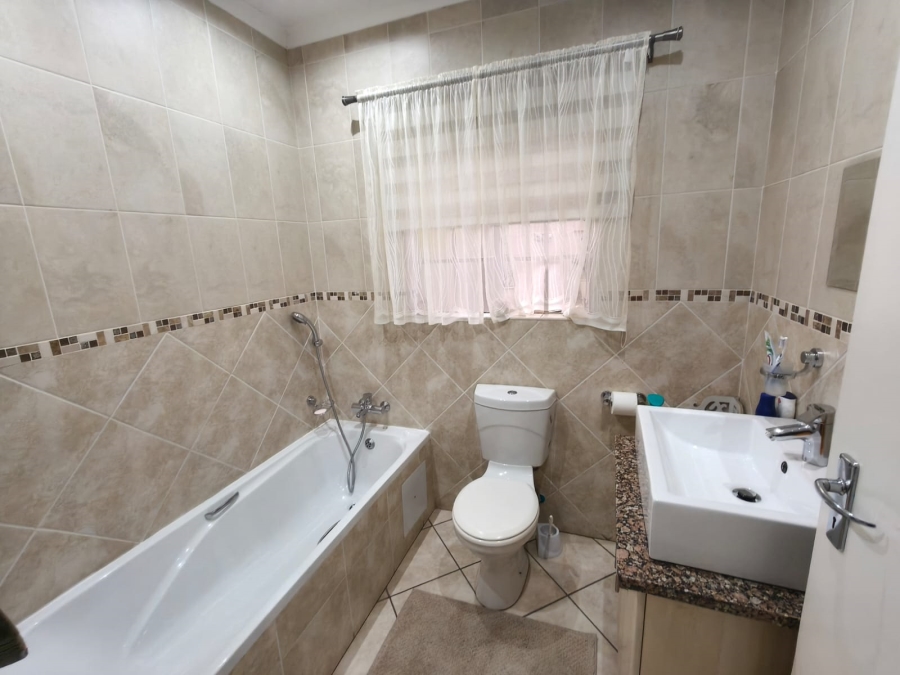 3 Bedroom Property for Sale in Waterkloof North West